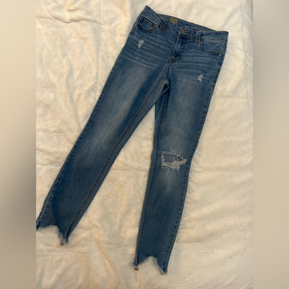🌿 Two Pairs of True Craft Jeans - Midrise Skinny - Size 5 - Picture 2 of 5